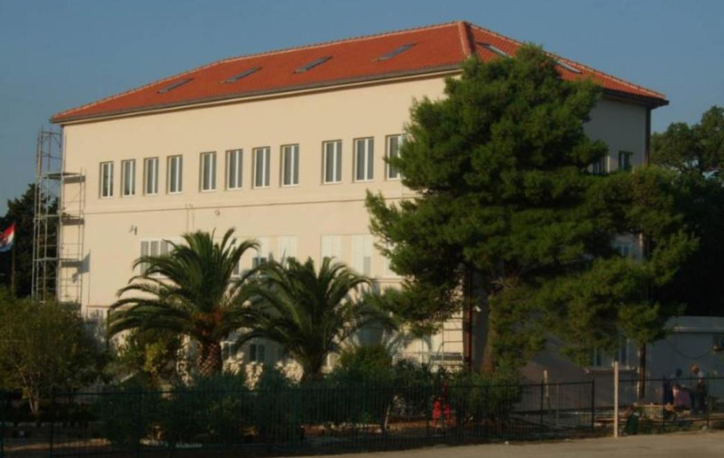 Grad Dubrovnik ipak 'prokrijumčario' čestitku povodom Dana učitelja