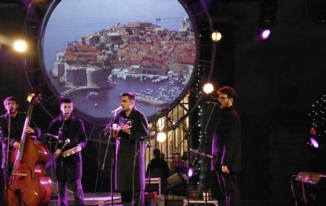 Cambi, Rišpet i Kaše oduševili publiku na Stradunu (FOTO)