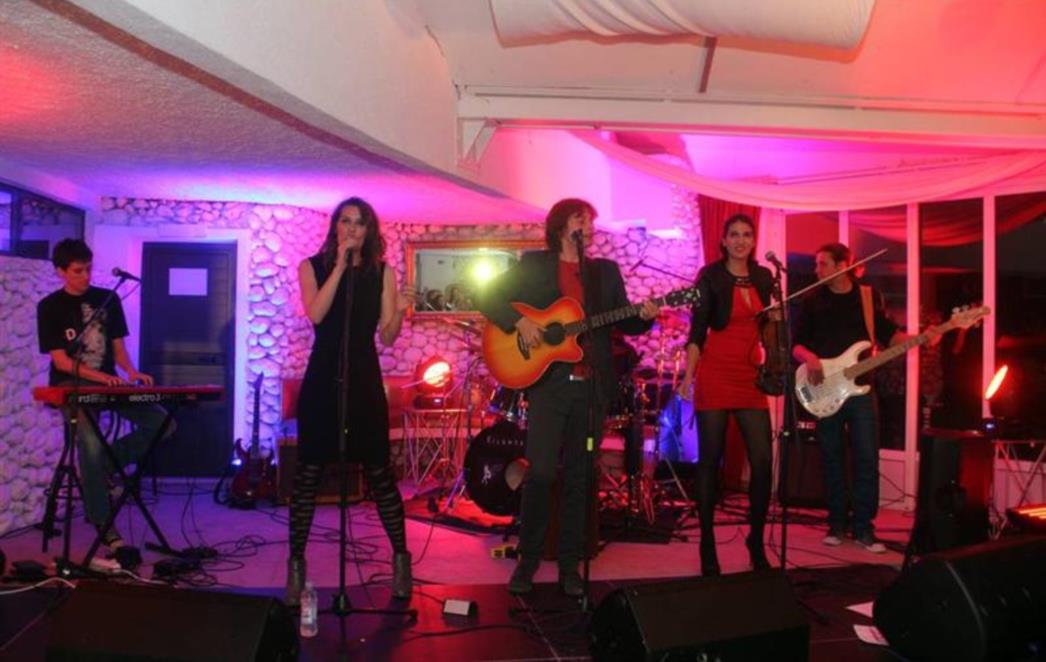 SILENTE ODUŠEVIO EAST WEST:  Koncert kakav Dubrovnik zaslužuje (FOTOGALERIJA)