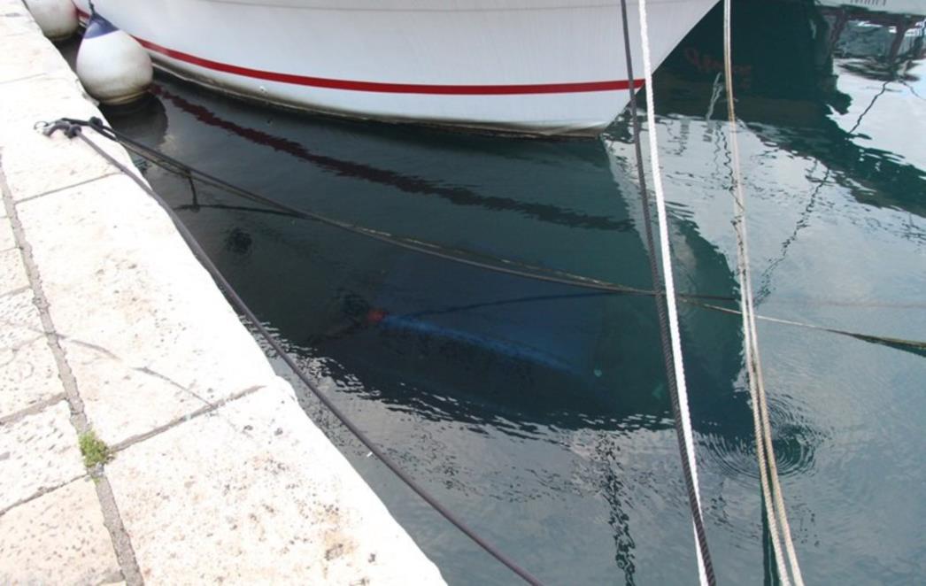 SREĆA U NESREĆI S vozilom uletio u more kraj Radeljevića, prošao bez ozljeda (FOTO/VIDEO)
