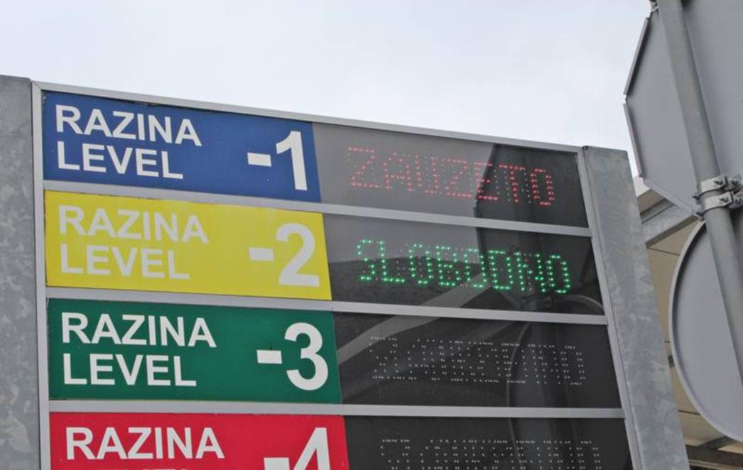 Krešio parking u garaži