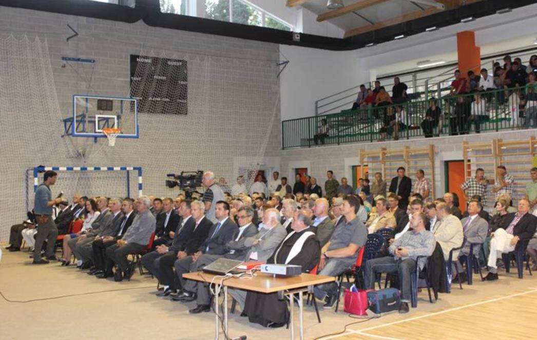 Svečano otvorena sportska dvorana u Slanome, uručena priznanja (FOTO) 