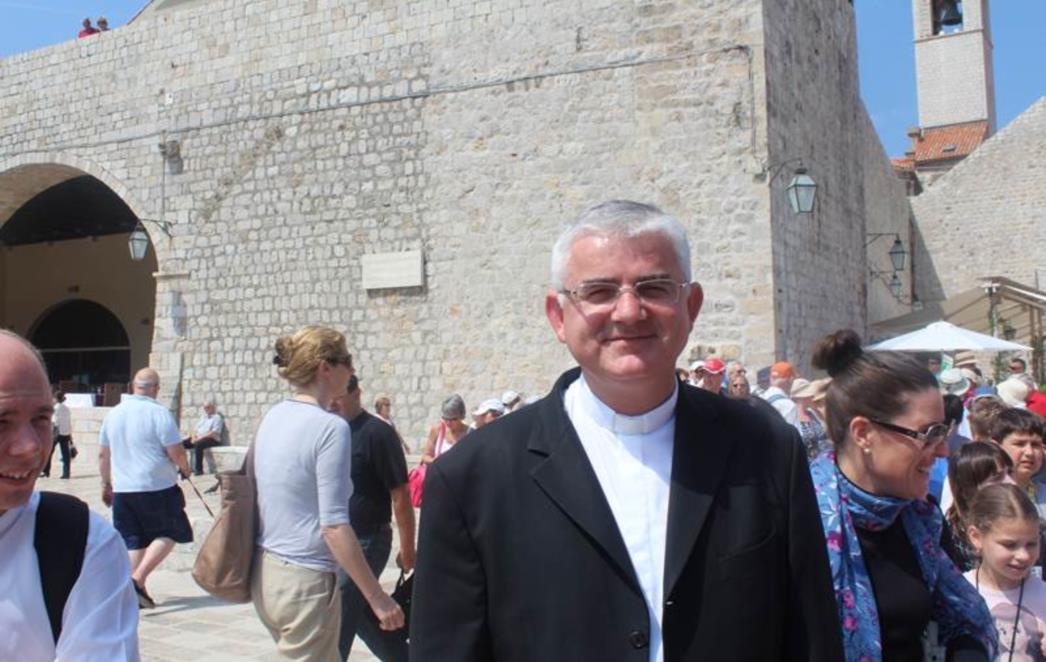 Biskup Uzinić očitao lekciju  svim ksenofobima i podsjetio kako smo i sami bili izbjeglice