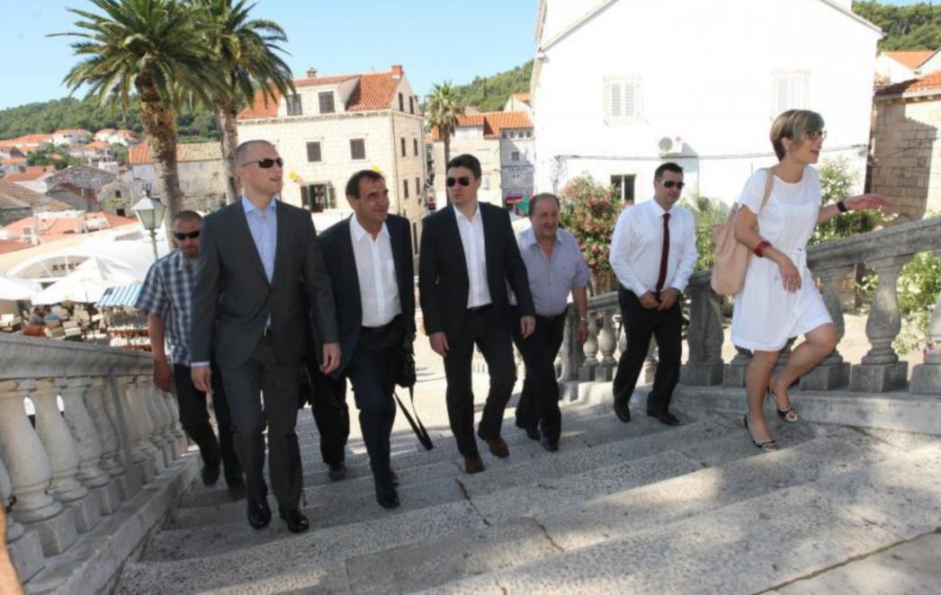 Premijer Milanović radno na Korčuli (FOTO)