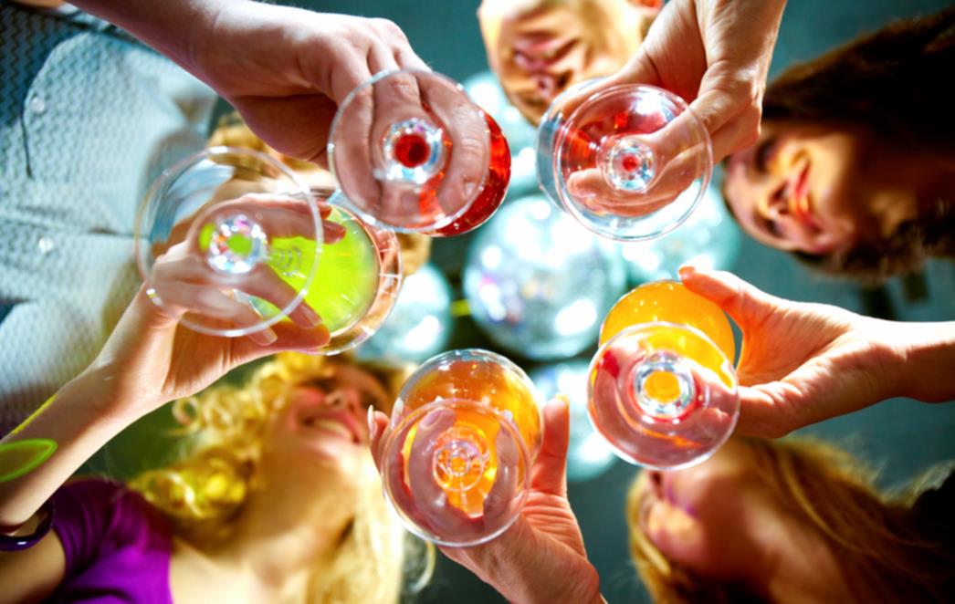 Sinoć ste malo pretjerali s alkoholom? Evo kako si olakšati posljedice mamurluka