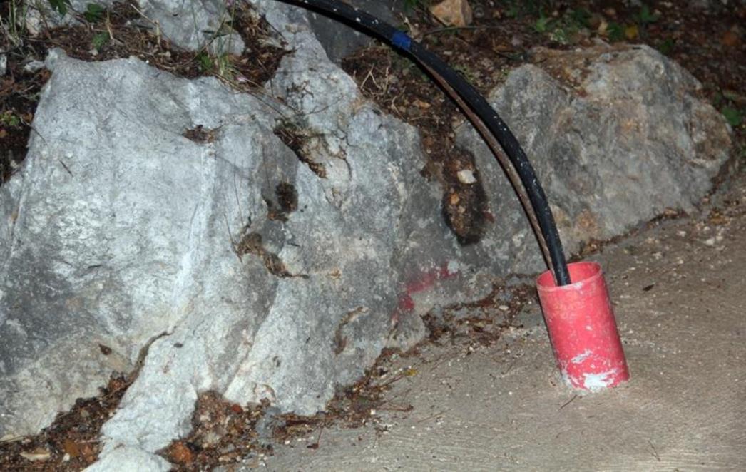 Šetnica Nika i Meda Pucića: kabeli vire iz zemlje, karijole i mješalice kao ukras  (FOTOGALERIJA)
