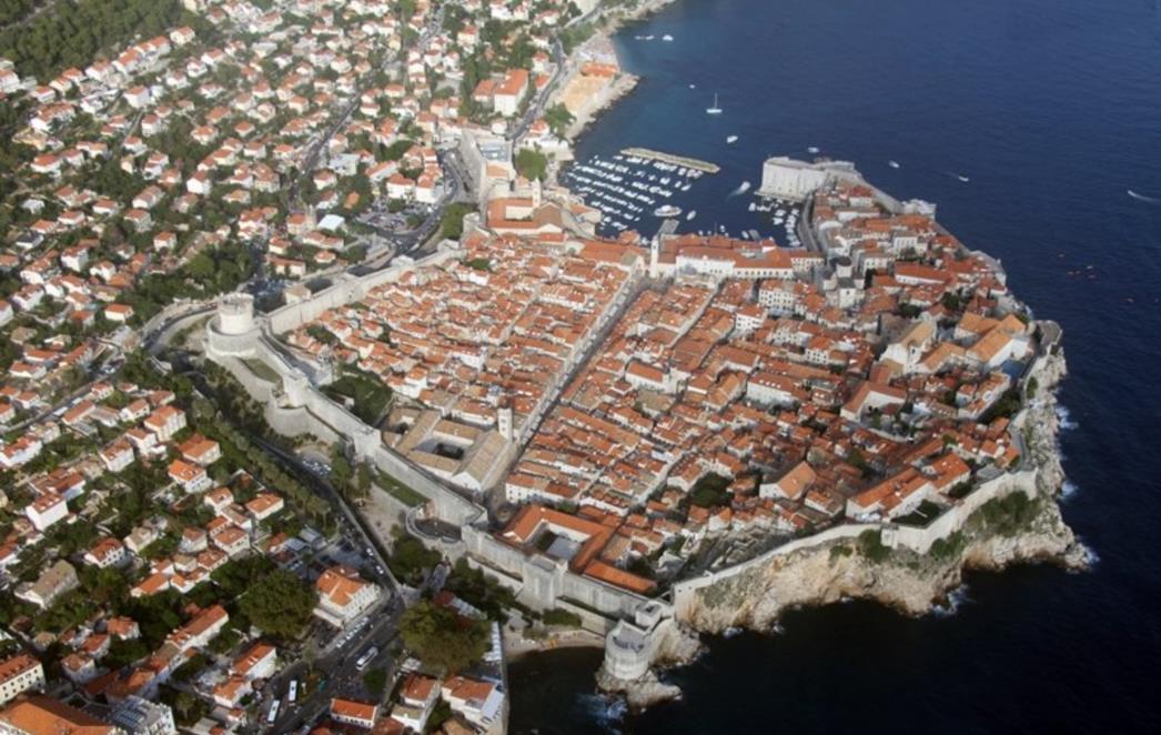 TEŠKA SEZONA, PORAZNE BROJKE 'Jug Hrvatske bilježi deset posto dolazaka turista u odnosu na prošlu godinu'