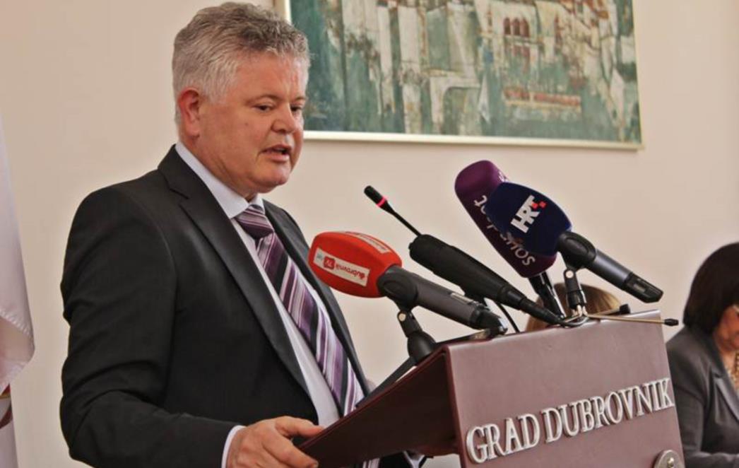 VLAHUŠIĆ NAPADA: Društvo u pet godina samo 23 milijuna potrošilo na dubrovačke zidine