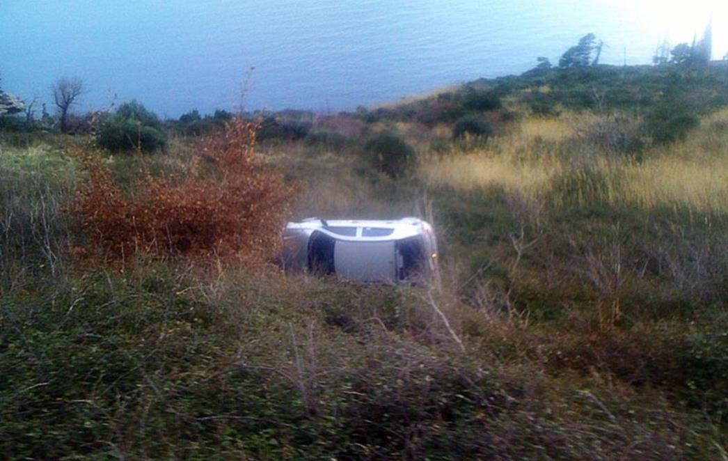 PROMETNA NESREĆA U SOLINAMA: Sletio s ceste u provaliju od 30 metara (FOTOGALERIJA)