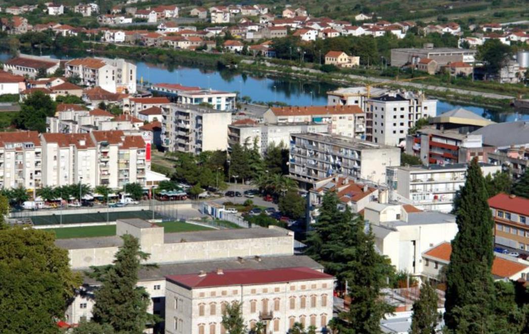 JAMBO U PROBLEMIMA: Gradska blagajna u gubitku, plaće kasne četiri mjeseca...
