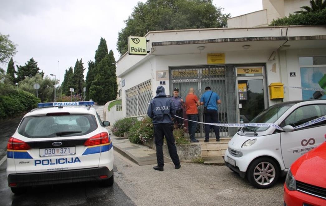 ORUŽANA PLJAČKA Pokradena poslovnica Hrvatske pošte