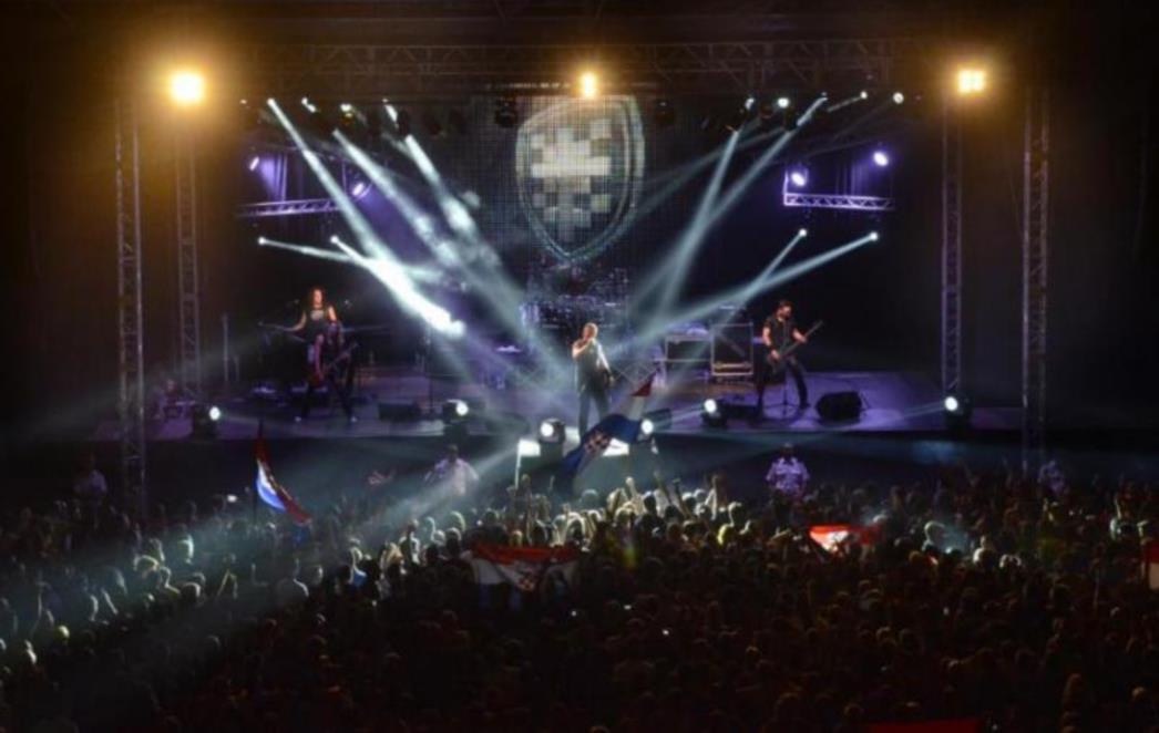 Porečka dvorana Žatika nikad punija: Thompson oduševio svoje istarske fanove!