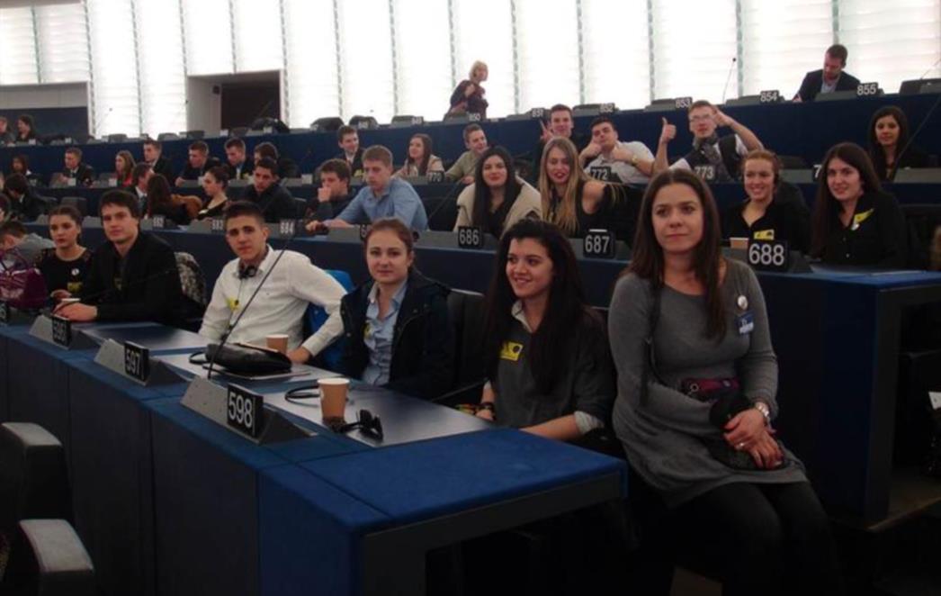 ZNAČAJNE NOVOSTI U DUBROVAČKOJ PRIVATNOJ GIMNAZIJI: Sve pohvale Ani Krce Ivančić državnoj prvakinji iz francuskog jezika!