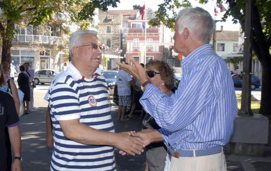Bože hvala Ti: Luka Bebić se povlači iz politike!