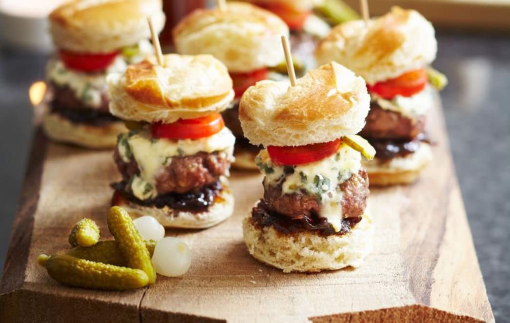 MALI PARTIJANERI Burgeri idealni za doček Nove godine
