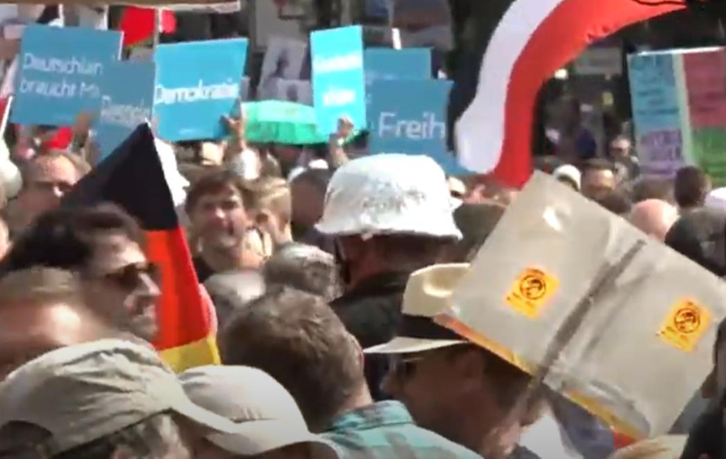 U Berlinu počeli masovni prosvjedi protiv korona-mjera