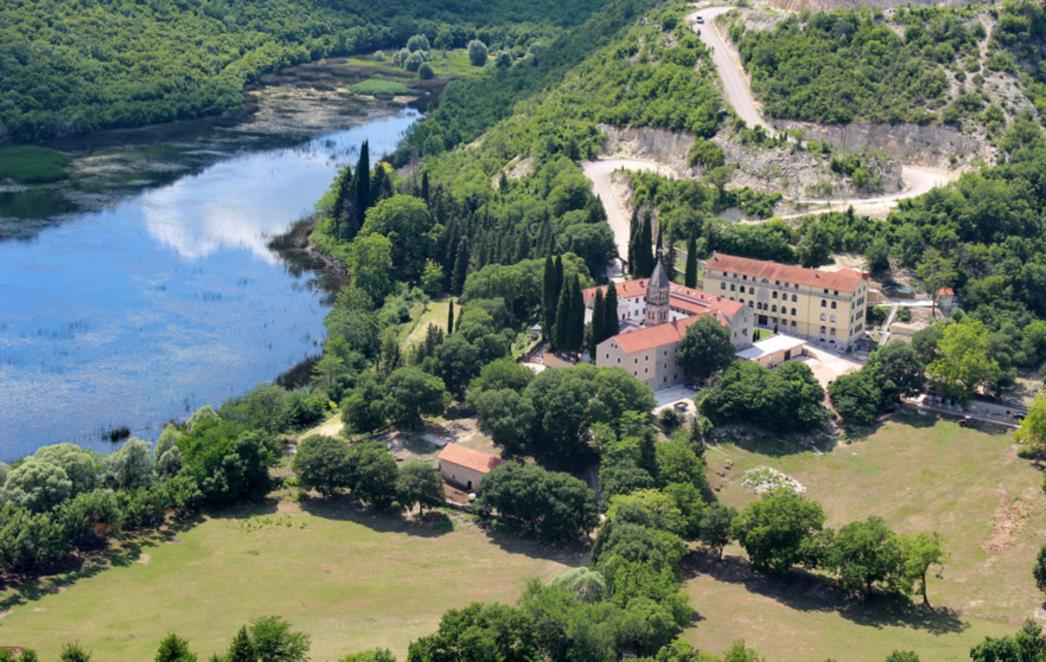 Zvonimir Despot podučio patrijarha Irineja da su manastir Krka osnovali katolički svećenici 
