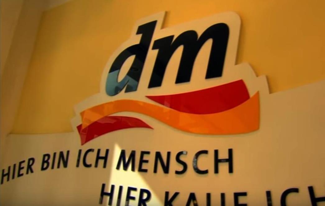 Direktor DM-a otrkio  zašto blagajnice u  tom lancu   imaju   visoke plaće