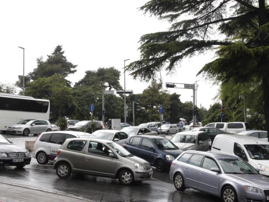 VOZAČI, OPREZ! Od danas vrijedi važna promjena na cestama, kazne su velike