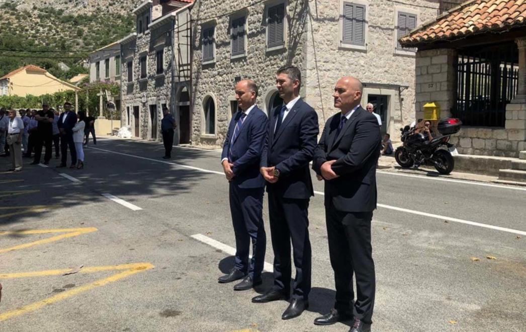 U Trstenom položeni vijenci u znak sjećanja na 36 Imoćana stradalih u obrani Dubrovnika