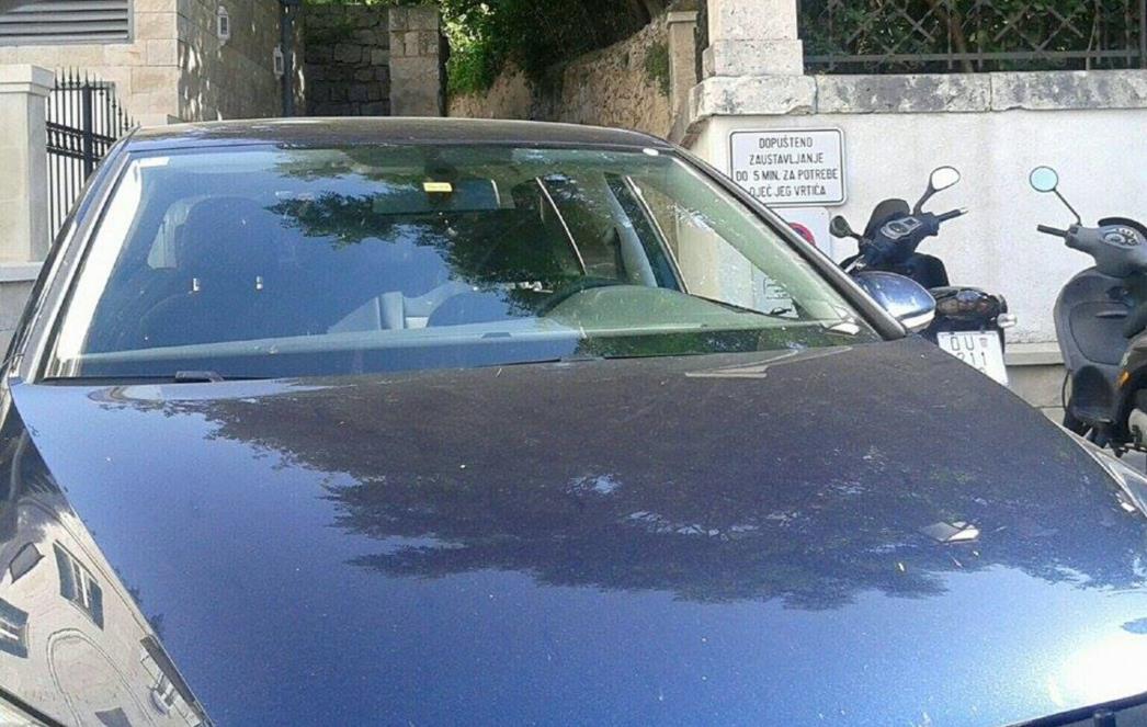 APEL DUBROVAČKIH RODITELJA: Do kada će bahati vozači blokirati ulaz u Dječji vrtić Pile?