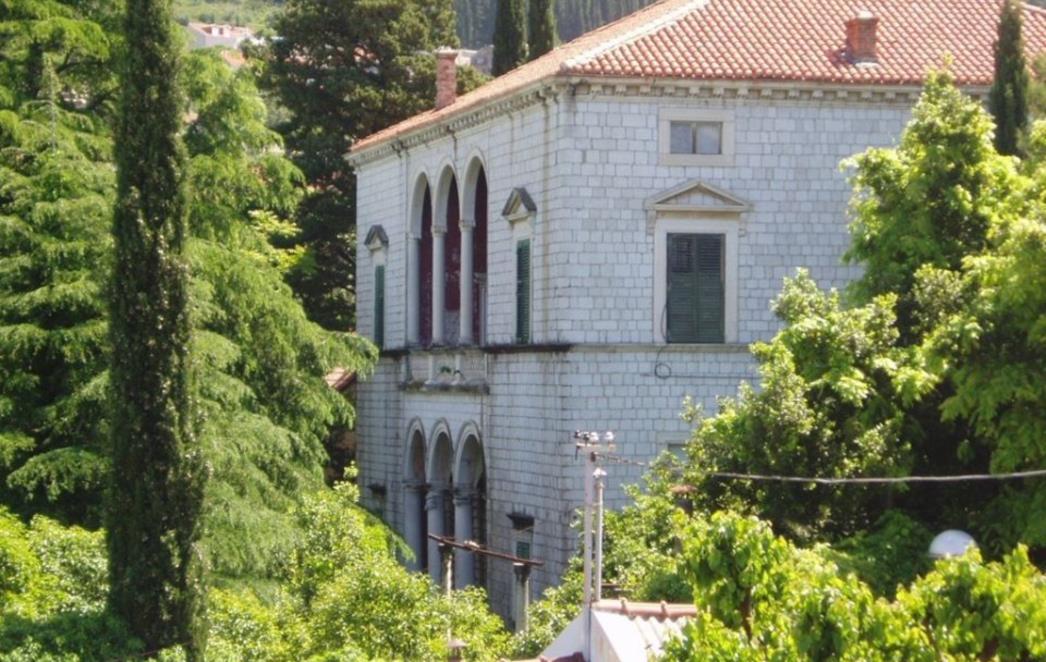 Likovna kolonija dubrovačkih umjetnika (DULU) u ljetnikovcu Skočibuha