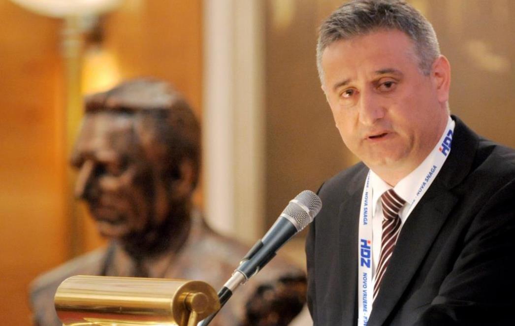 DOKAZAO DA JE DOMOLJUB I ISTINSKI LIDER: Bitno je hodati kao čovjek po cesti! (VIDEO)