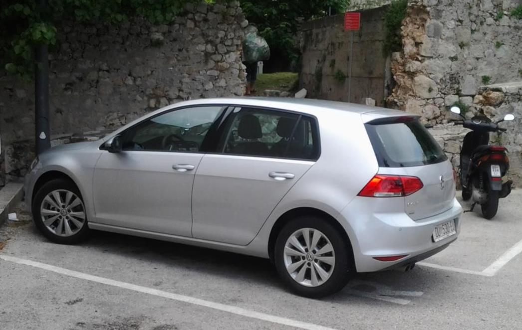 GRAD DUBROVNIK OBNOVIO VOZNI PARK: Pogledajte novu 'pilu' gradonačelnika Vlahušića! /FOTO/