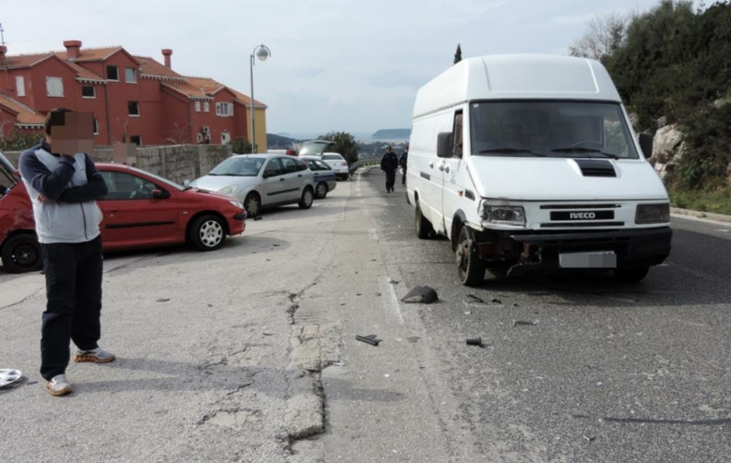PROMETNA NESREĆA NA NUNCIJATI: Sudar tri automobila nadomak Dubrovnika (FOTO)