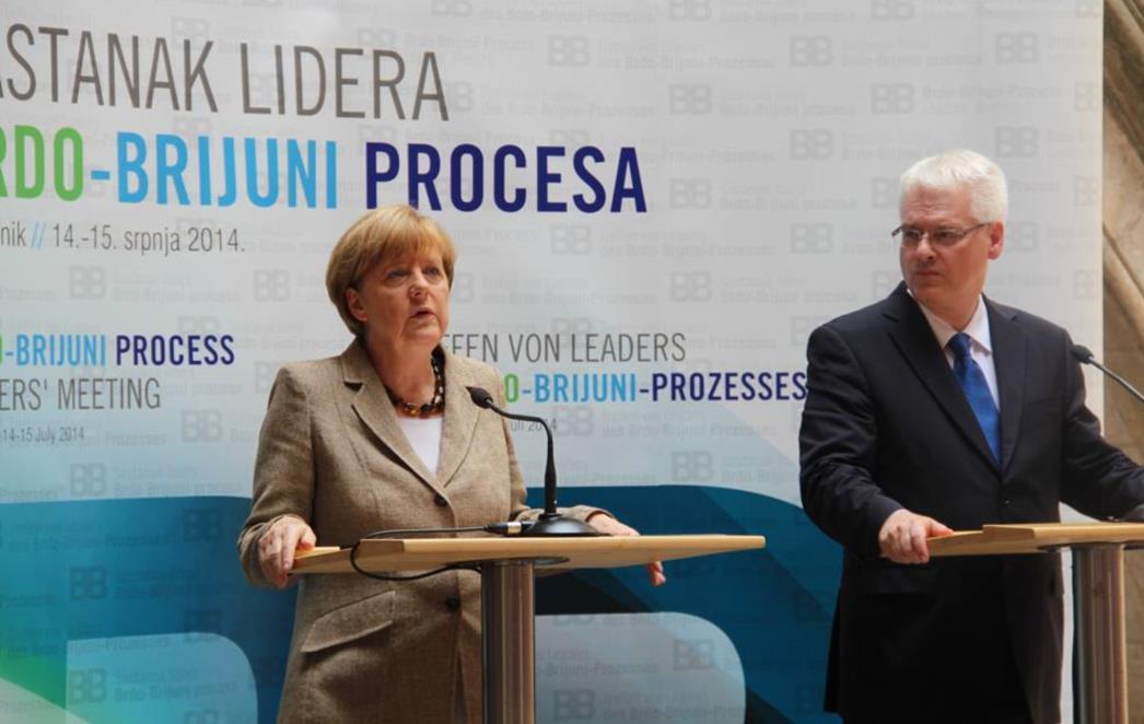 ANGELA MERKEL PUNA OPTIMIZMA: 'Klimu uništavanja iz prošlosti zamijenile su izgradnja i obnova'/FOTO/