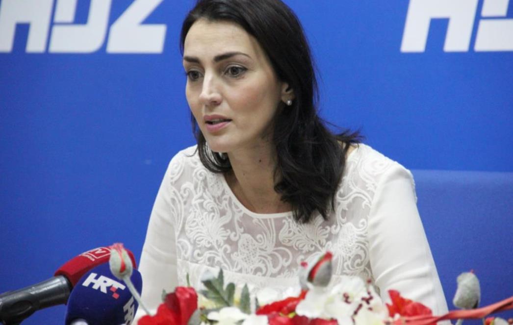 KARAMARKOV POPIS: Sanju Puticu želi na čelu Ministarstva socijale!