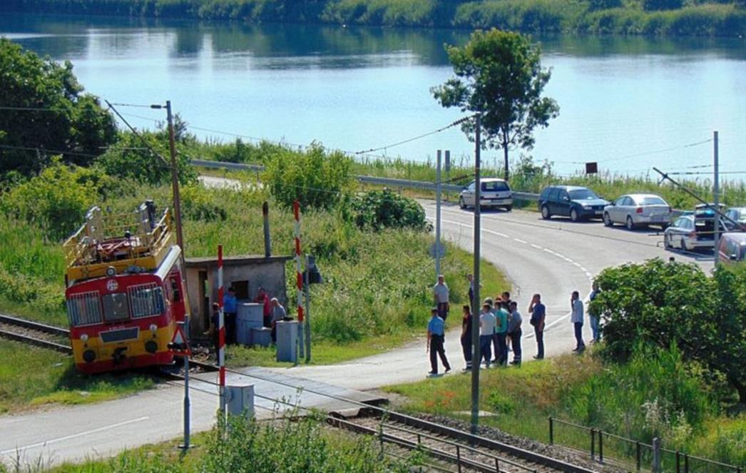 U izlijetanju vlaka ispod Rogotinskog mosta više osoba ozlijeđeno!