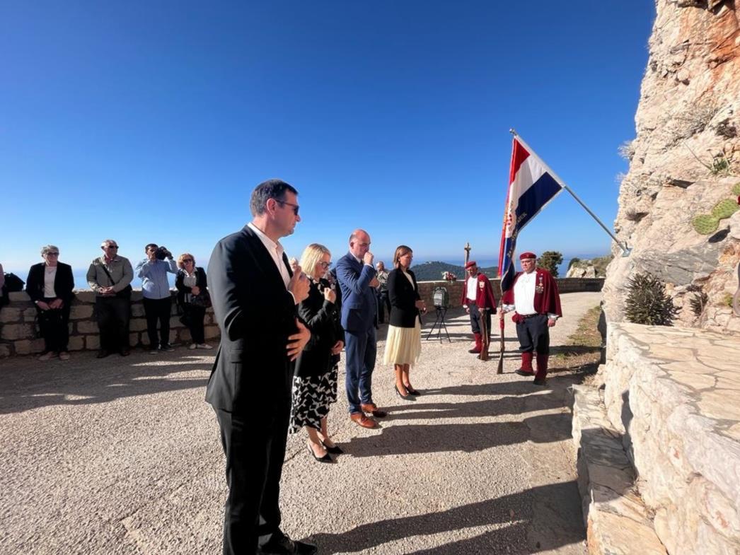 Na Orsuli položeni vijenci za poginule konavoske domobrane