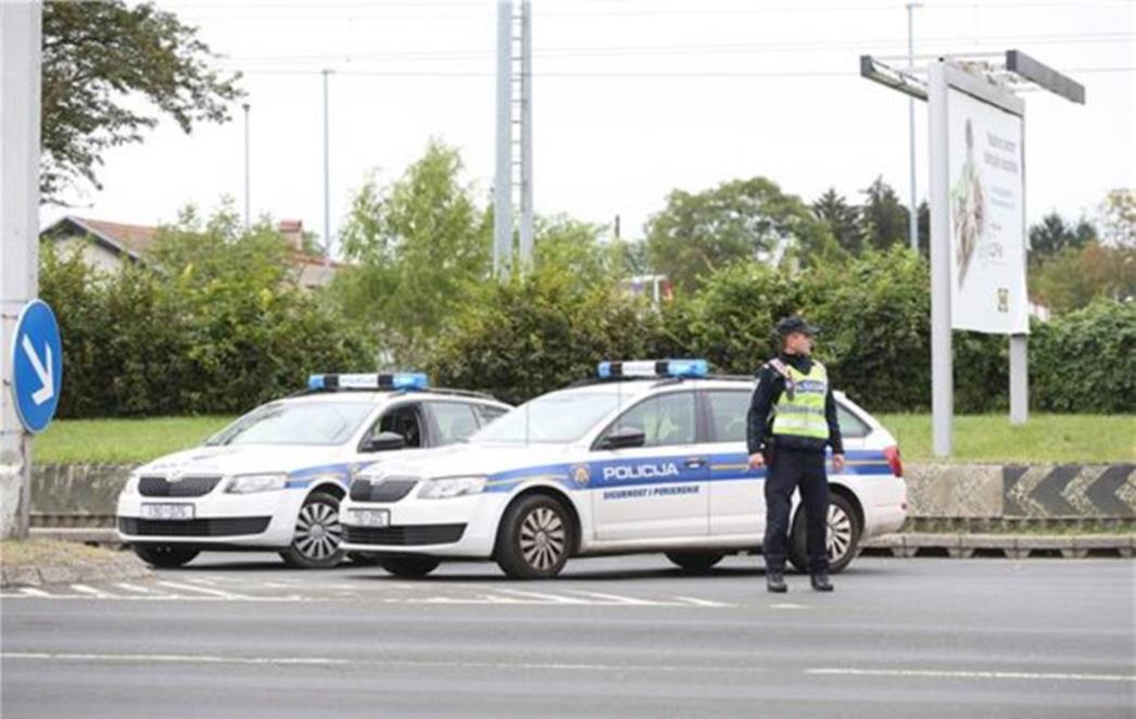 Policajci vraćeni s Jadrana zbog priprema za val migranata?