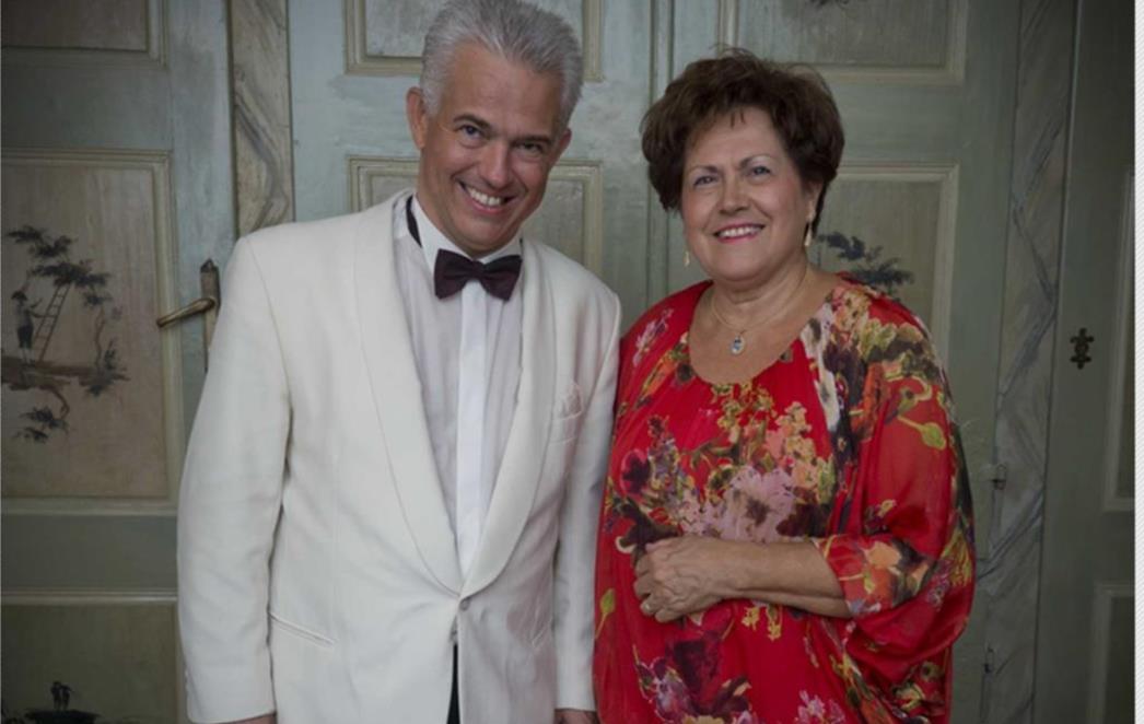 KNEŽEV  DVOR Legendarna pijanistica večeras nastupa s DSO-om