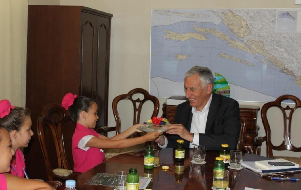 ﻿Župan  primio  prvakinje  Republike      Hrvatske  u  mažoret  plesu