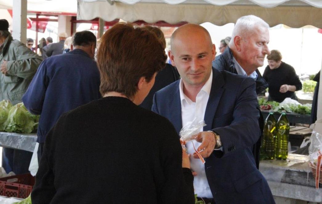 TAKO TO RADE 'OBIČNI' LJUDI Dujmović    dobio podršku: Nije glumica i nije slavna, ali je meni bitna!