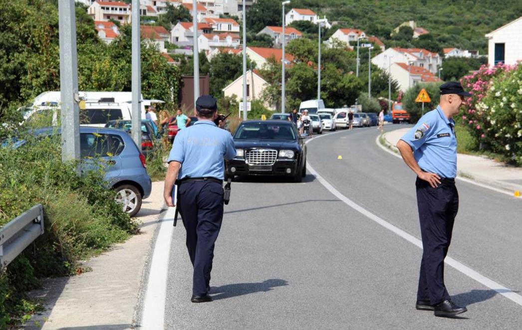 JOŠ JEDNA NESREĆA U STAROJ MOKOŠICI: Nadomak Dubrovnika Chryslerom udarila dijete (FOTOGALERIJA)