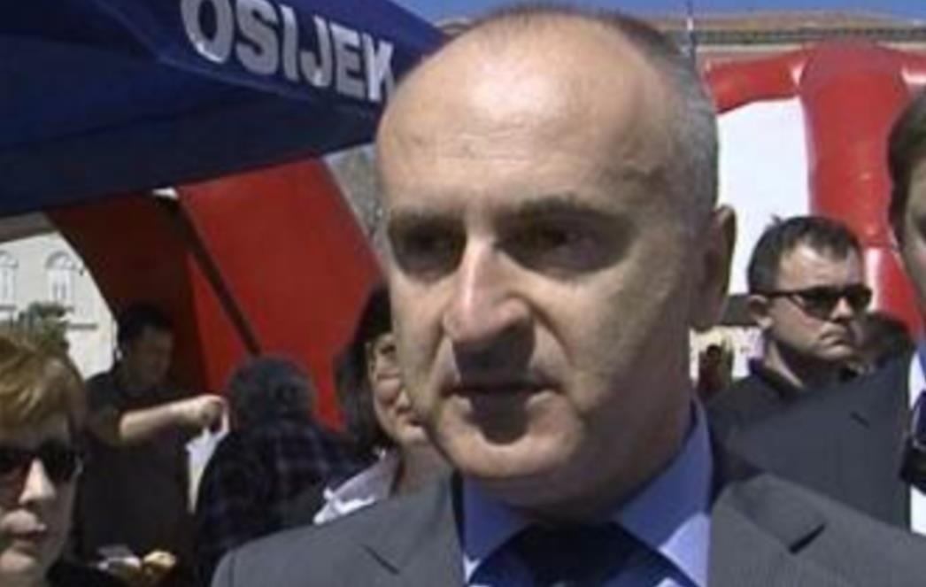 MINISTAR BRANITELJA MATIĆ O ĆIRILICI U VUKOVARU : Pravo i pravda ne idu uvijek zajedno 