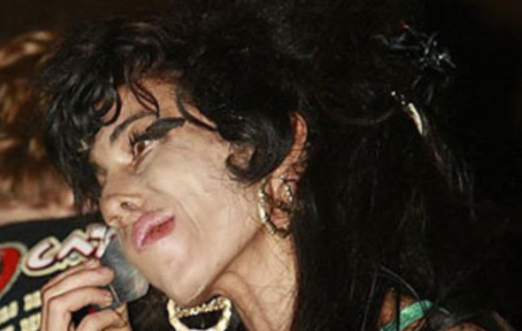 Amy Winehouse na rubu smrti!