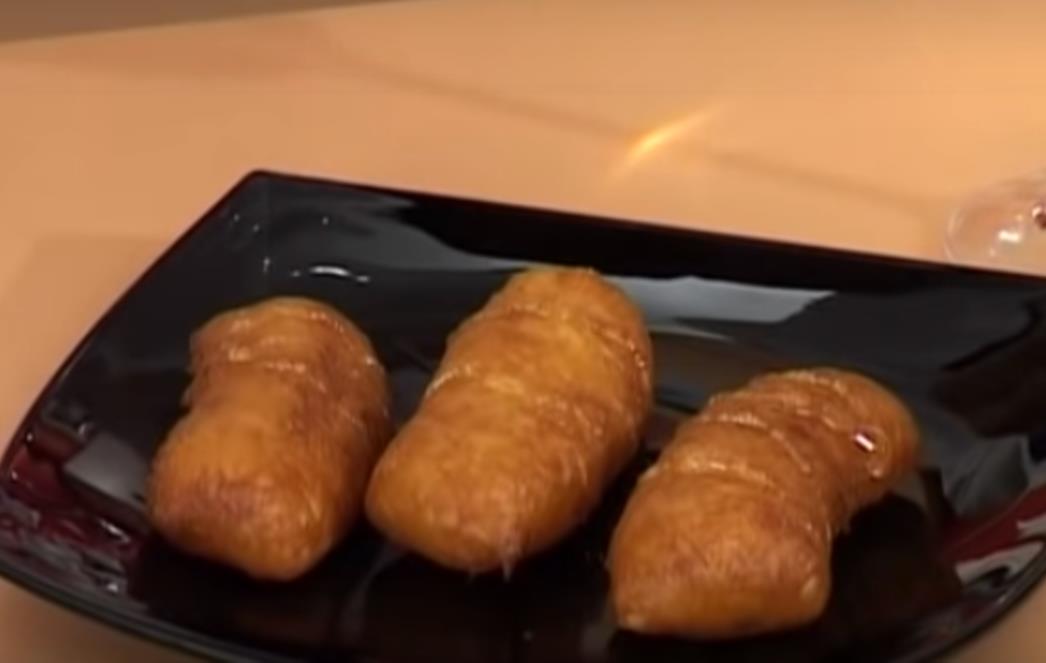 JESTE LI IKAD PROBALI POHANE BANANE? Ovako možete pripremiti ovu ukusnu poslasticu (VIDEO)