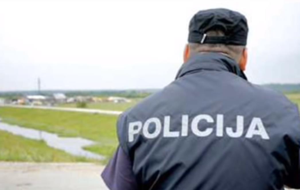 SKANDALOZNA PRESUDA, RAZLOG APSURDAN Policajka prijavila šefa za spolno uznemiravanje, a sud ga oslobodio