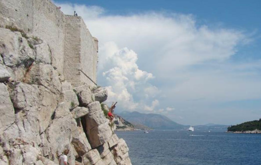 Britanka se skliznula na Buži, zadobila teške tjelesne ozljede