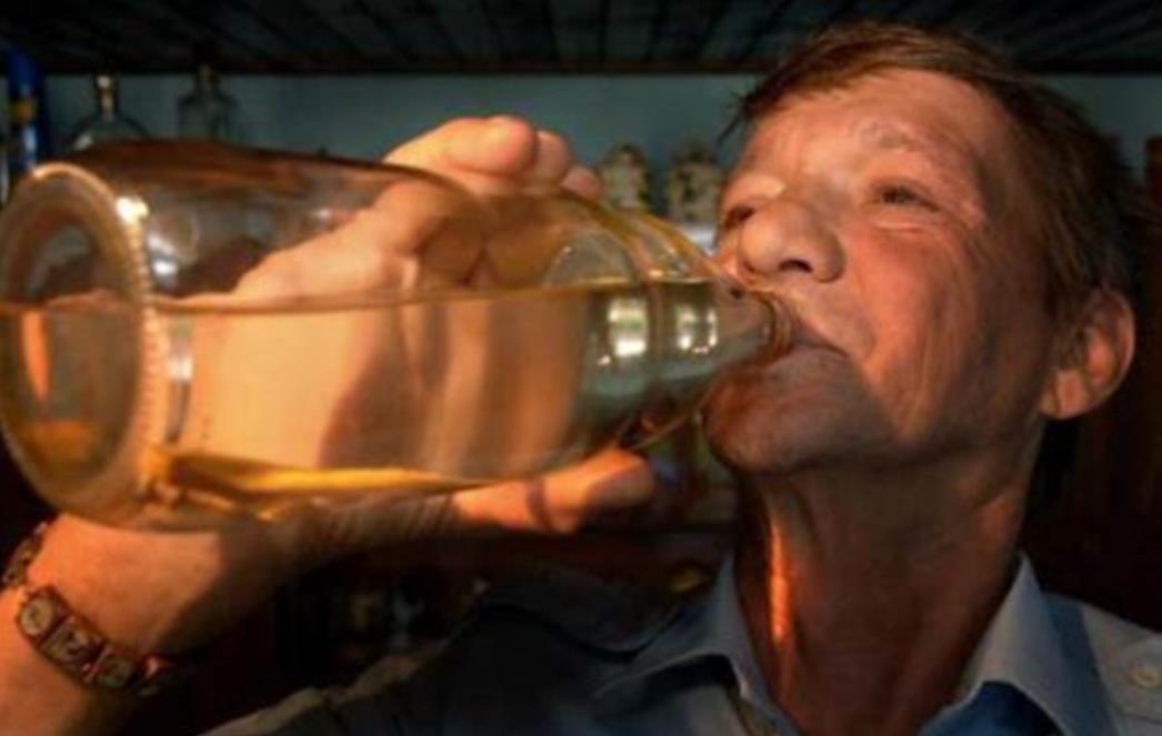 Vlasti u BiH za alkohol će mjesečno izdvajati 3000 eura: Ne možemo uglednim gostima nuditi rakiju-brlju