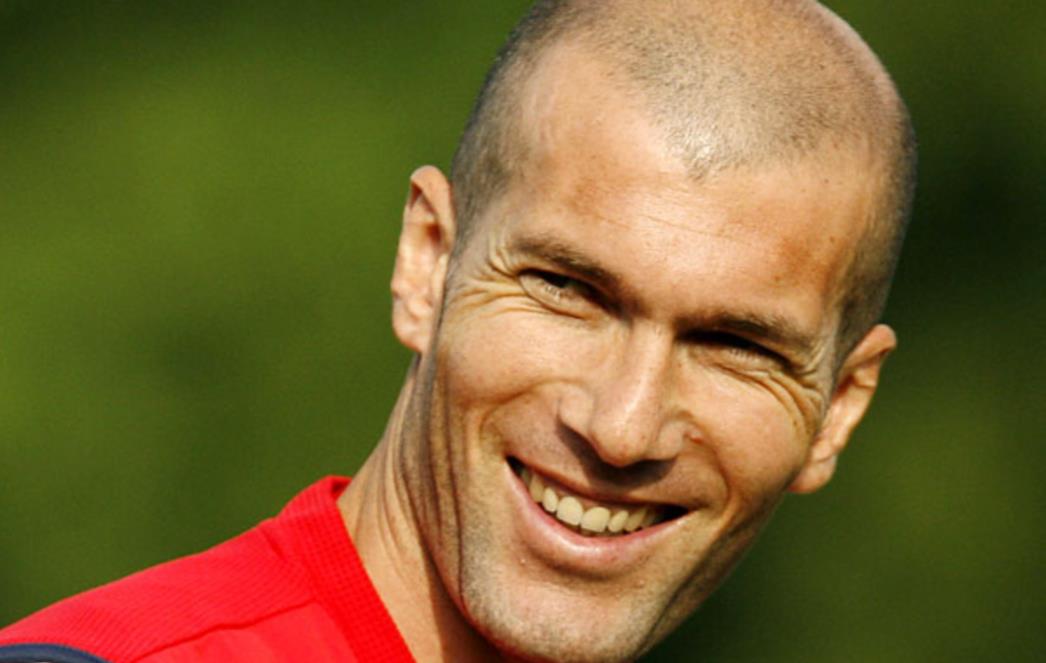 Zidane je 'osebujan lik': Hladan prema igračima,  alergičan na medije