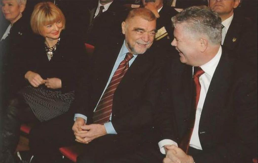 Plačući za Mesićem i Josipovićem unatoč presudi u ogromnoj aferi najavljuje pobjedu