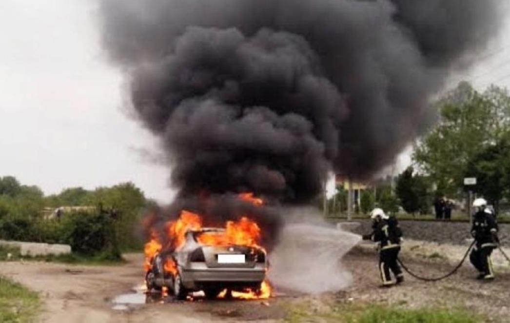 Ovo je auto koji su vozili atentatori na mafijaškog šefa Žuljevića Klicu