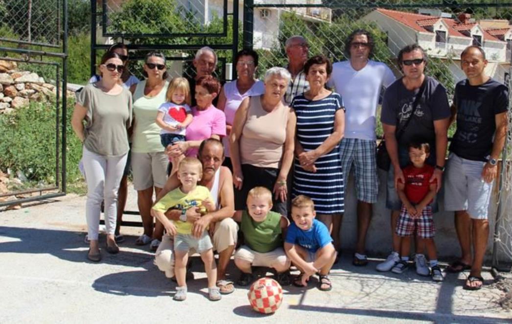 STANARI NUNCIJATE NAJAVILI PROSVJED: Vlahušić nam je obećao pothodnik, javnu rasvjetu i novo igralište, a nije učinio ništa! 