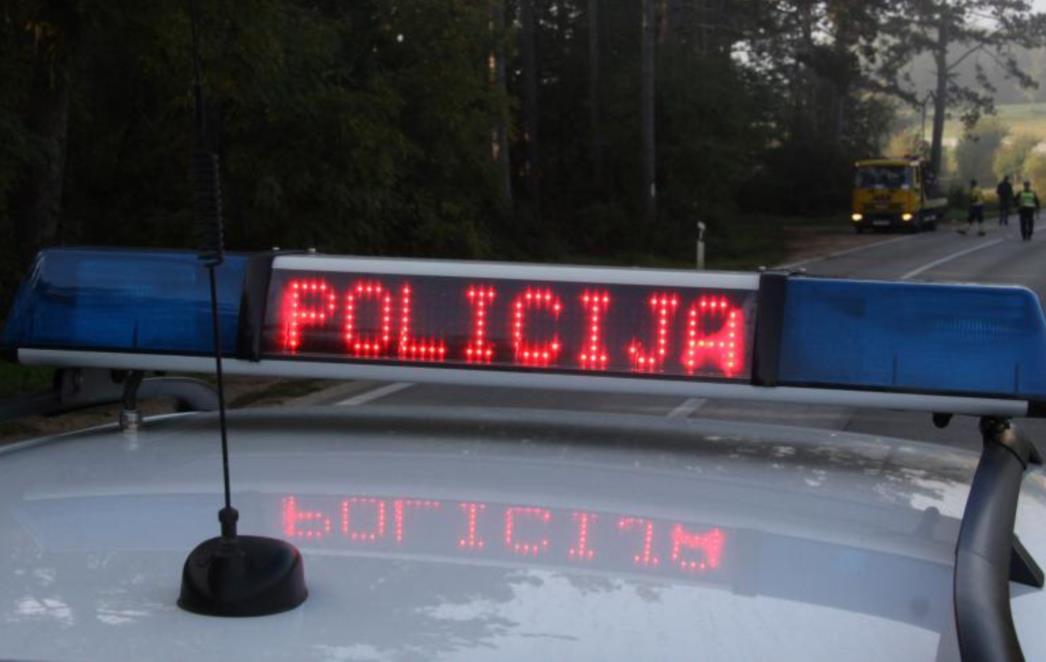 Prometna nesreća u Metkoviću: Teško ozlijeđena jedna osoba