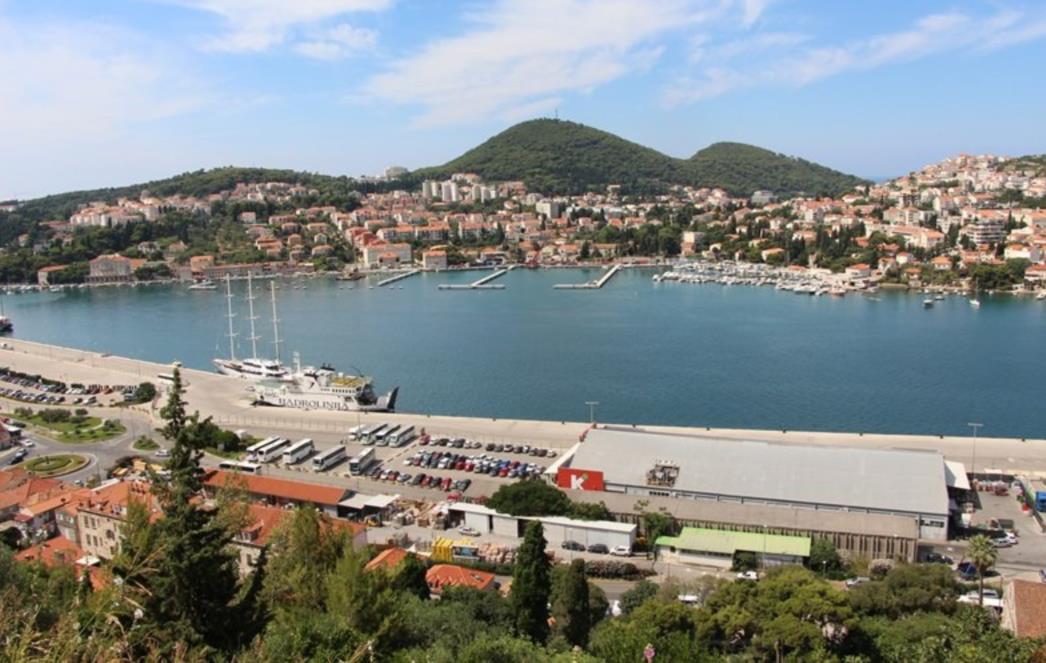 TAKSIST IZVRIJEĐAO KOLEGU Sukob u Gružu, skoro je došlo do fizičkog obračuna
